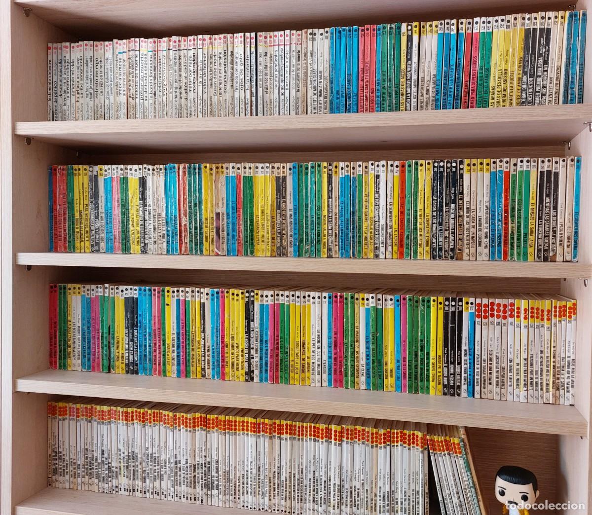 Libros de segunda mano: PUNTO ROJO BRUGUERA - LOTE 400 NOVELAS ANTIGUAS-BOLSILIBROS-PULP