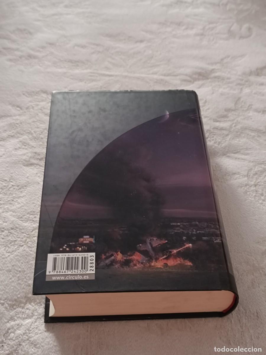Libros de segunda mano: La c&uacute;pula de Stephen King - Foto 2