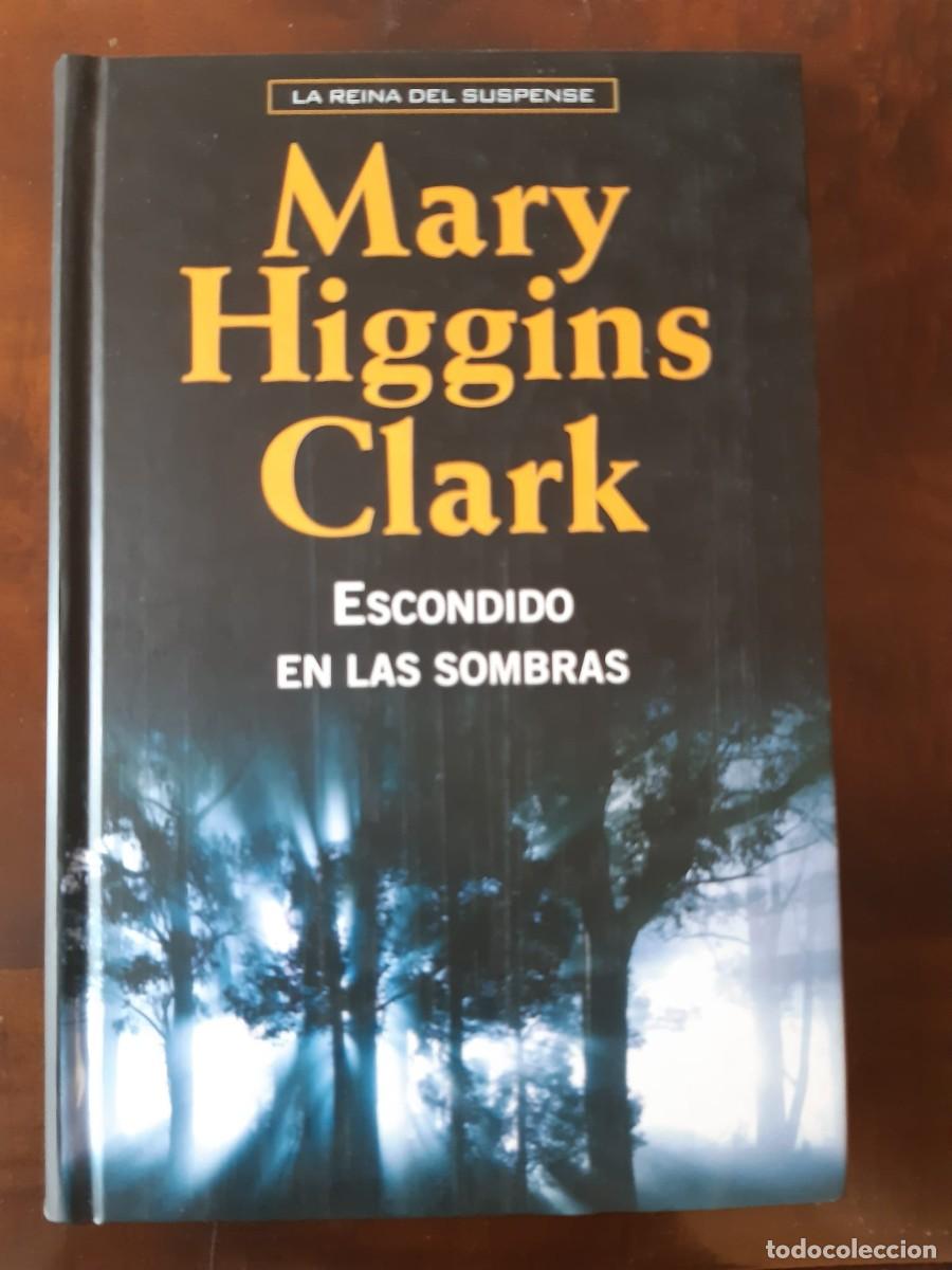 Gebrauchte B&uuml;cher: ESCONDIDO EN LA MEMORIA. Mary Higgins Clark