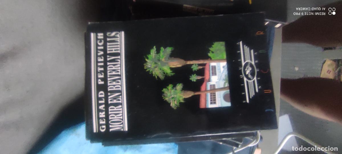 Libros de segunda mano: MORIR EN BEVERLY HILLS POR GERALD PETIEVICH COL.ETIUQETA NEGRA ED.JUCAR