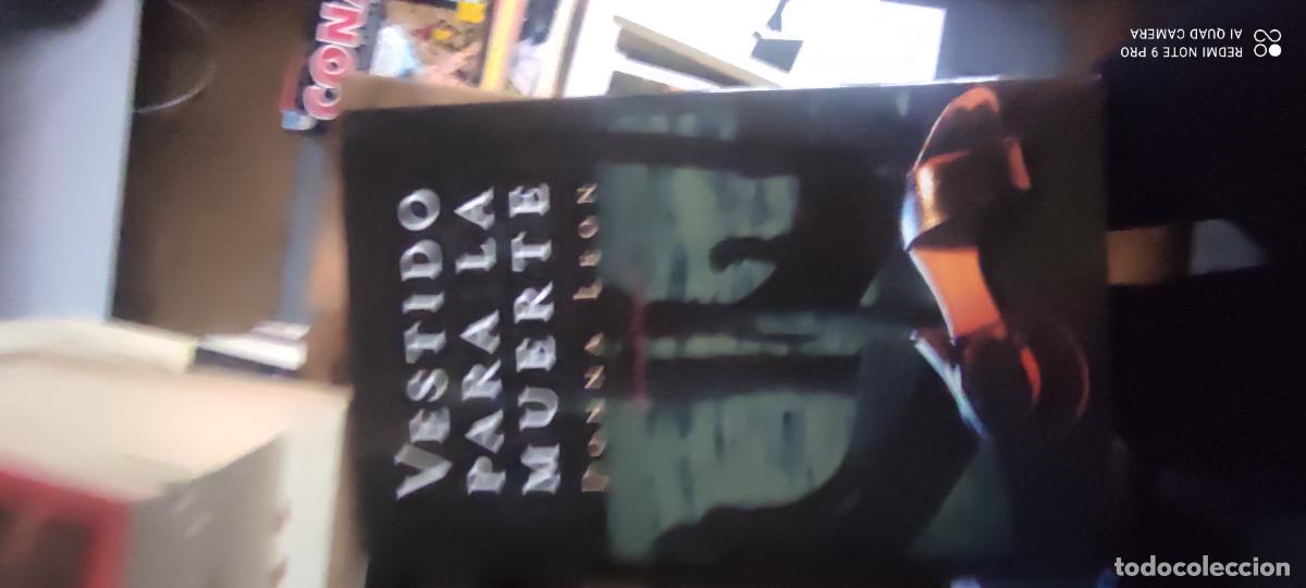 Libros de segunda mano: Vestido para la muerte.- Leon, Donna