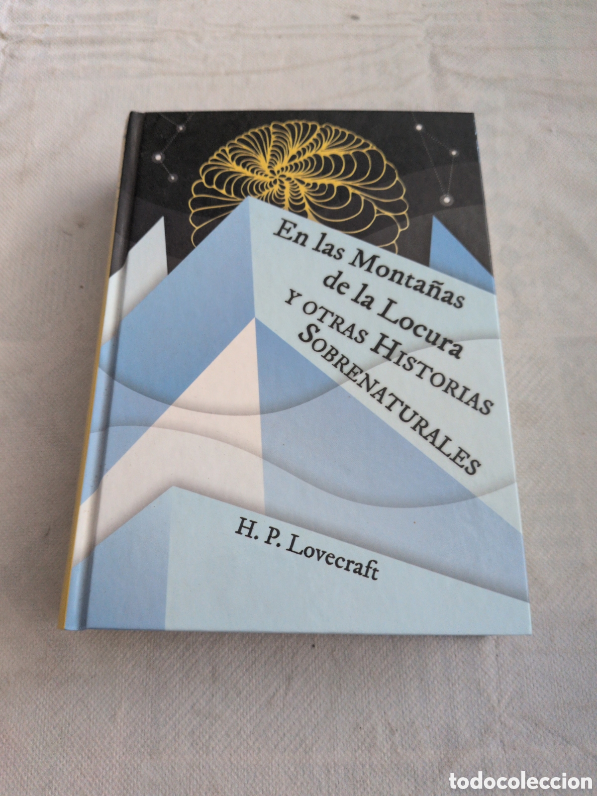 Gebrauchte B&uuml;cher: En las monta&ntilde;as de la locura y otras historias sobrenaturales - H.P. Lovecraft. Club internacional..