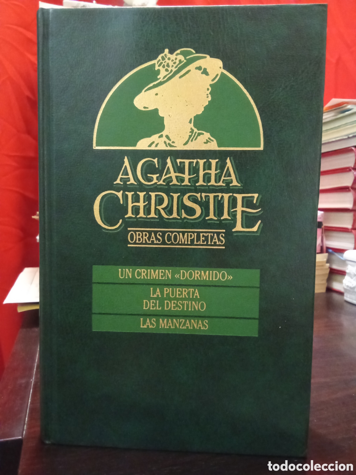 Libros de segunda mano: AGATHA CHRISTIE - OBRAS COMPLETAS - UN CRIMEN DORMIDO / LA PUERTA DEL DESTINO