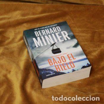 Libros de segunda mano: Bajo el hielo, Bernard Minier. Penguin Random House, 2025.