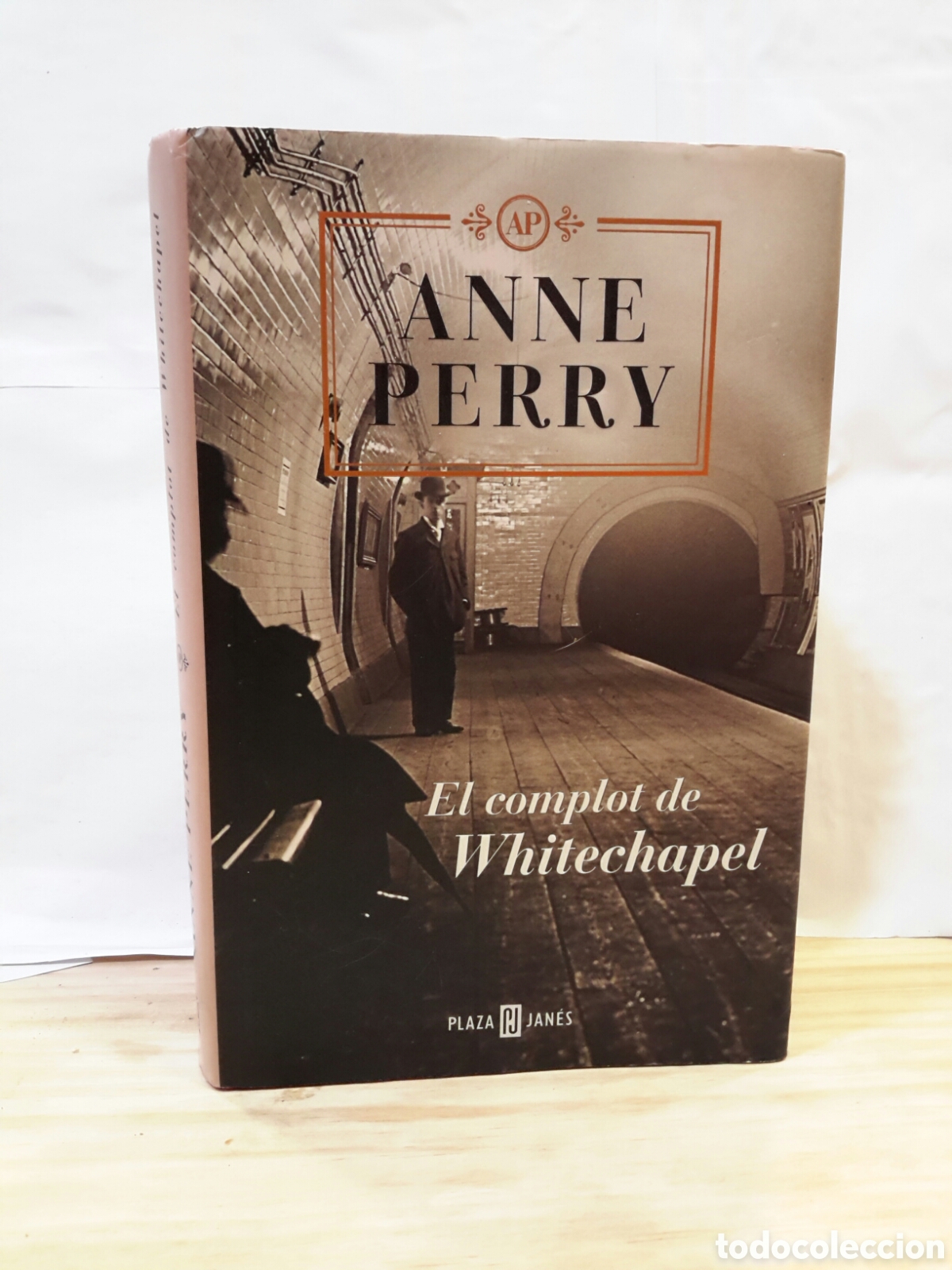 Second hand books: El complot de Whitechapel - Anne Perry