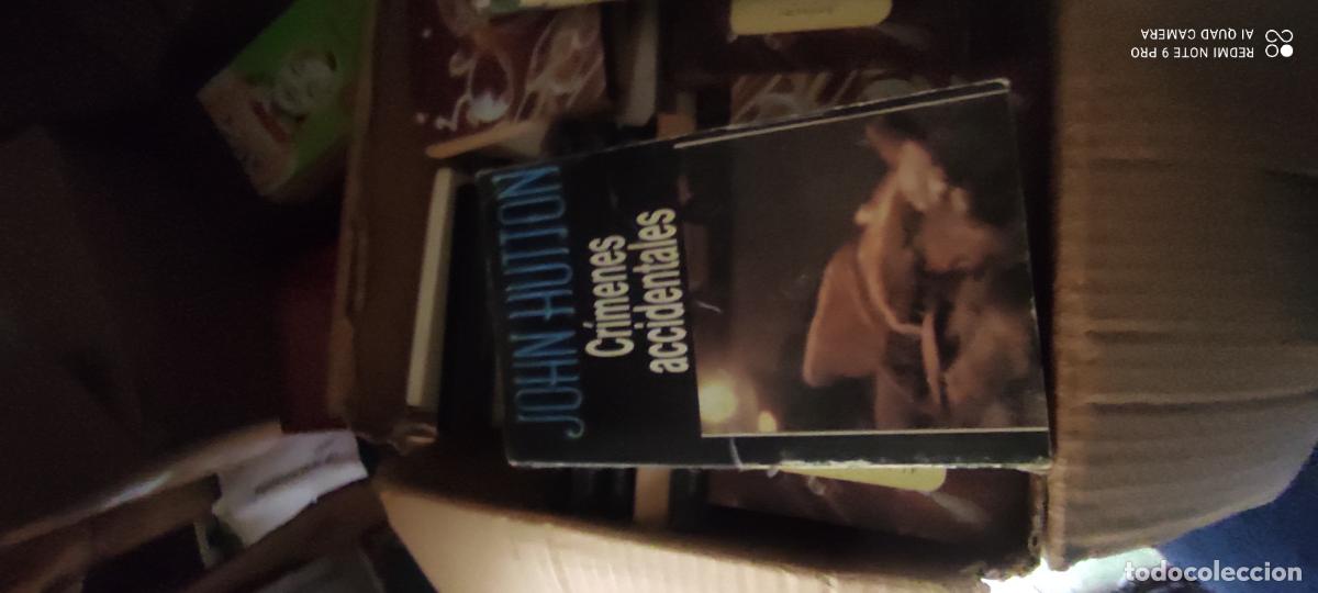 Libros de segunda mano: Hutton. Cr&iacute;menes accidentales