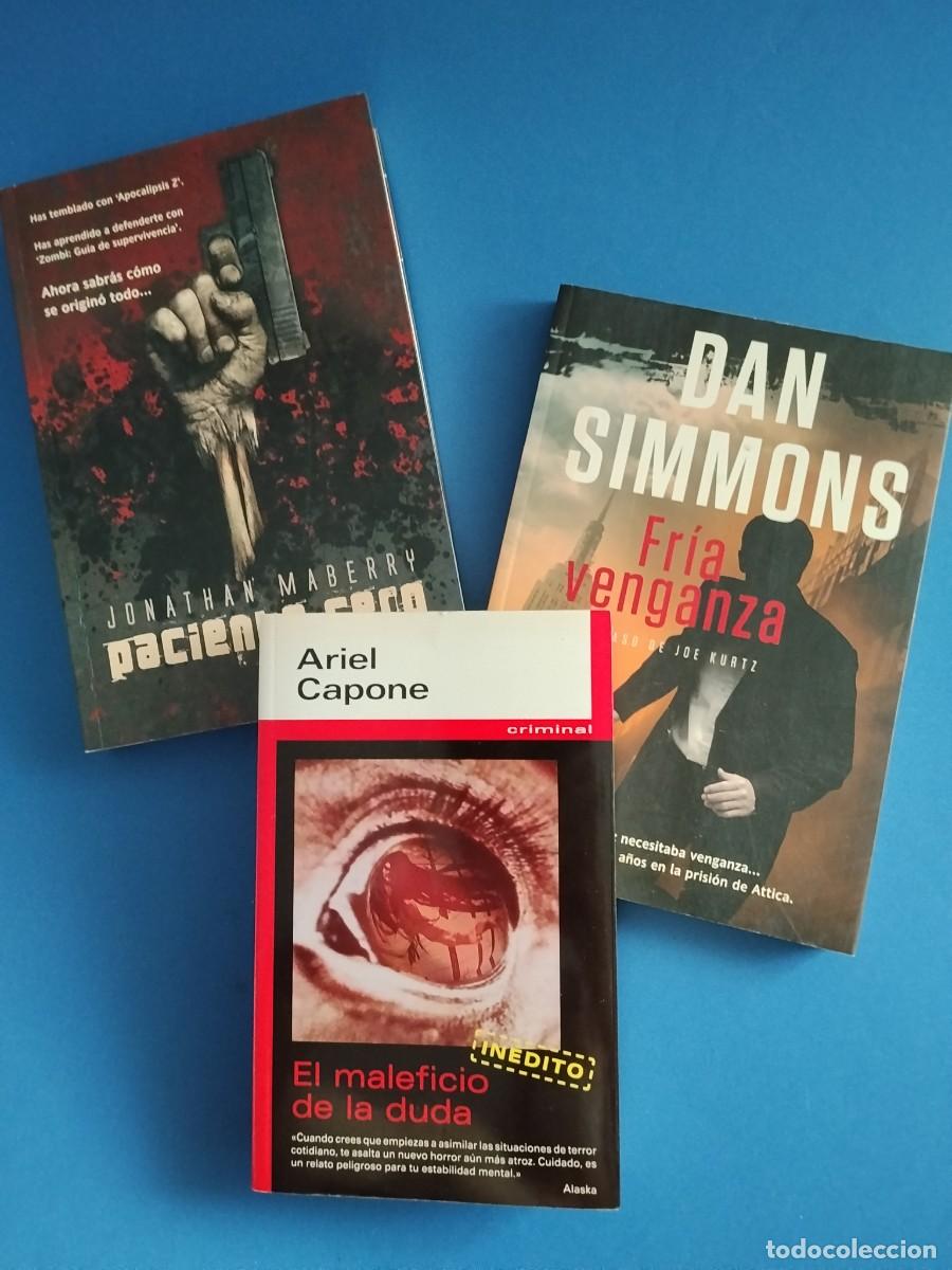 Libros de segunda mano: LOTE LIBROS - Capone, Ariel / Maberry, Jonathan / Simmons, Dan