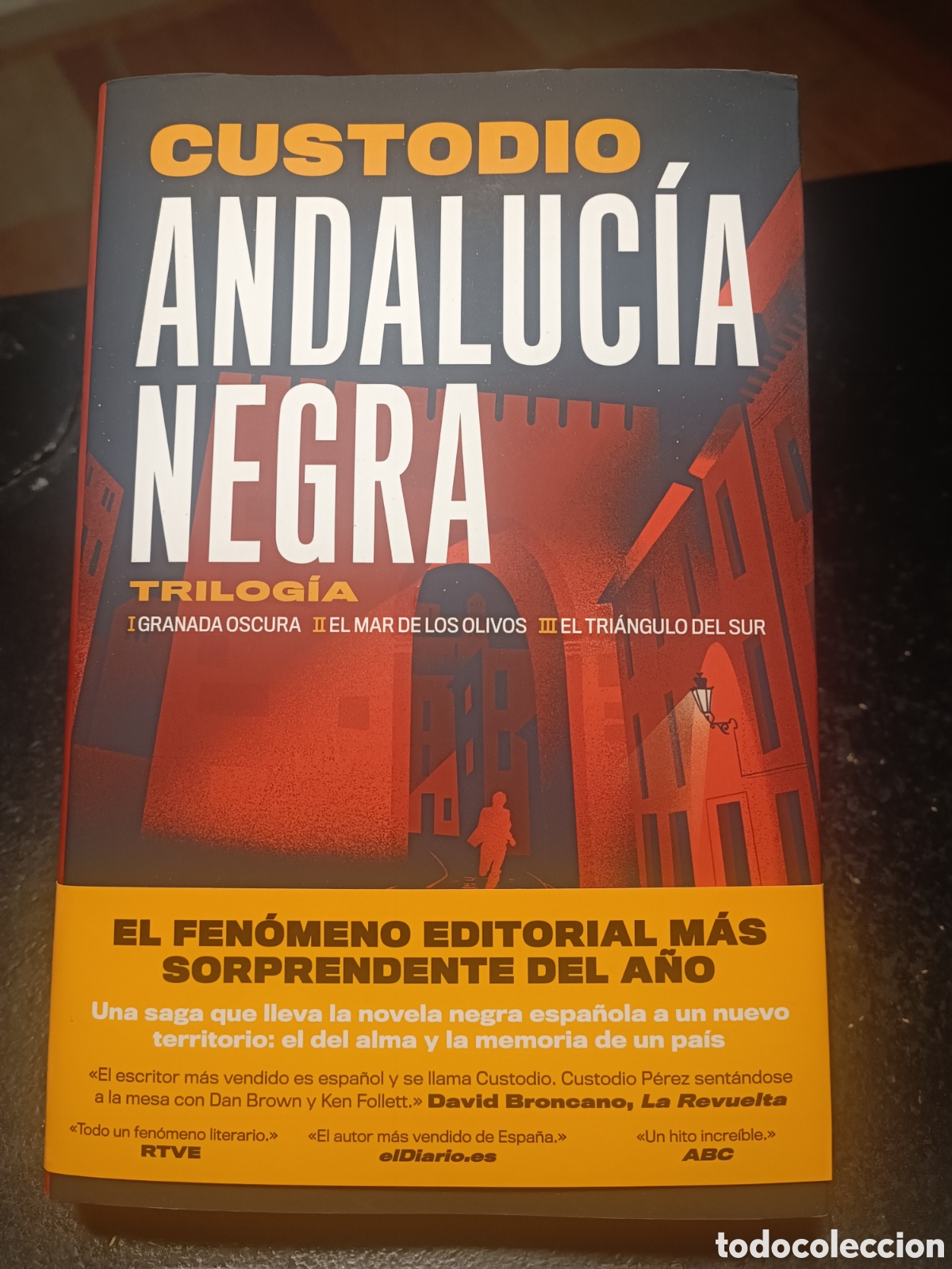 Libros de segunda mano: Custodio Andaluc&iacute;a negra trilog&iacute;a granada oscura el mar de olivos tri&aacute;ngulo del sur