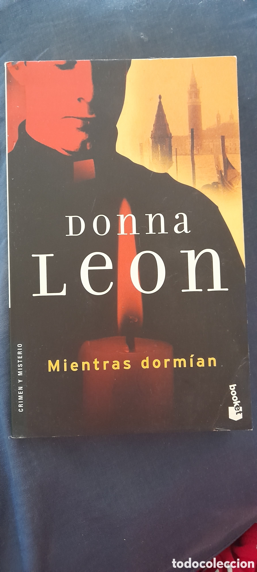 Second hand books: Mientras dorm&iacute;an. Donna Leon
