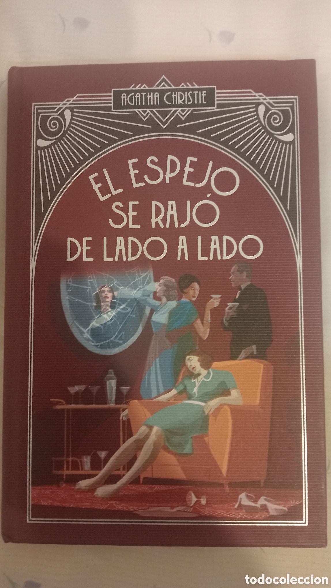 Libros de segunda mano: El espejo se rajo de lado a lado. Agatha Christie. NUEVO. SIN LEER