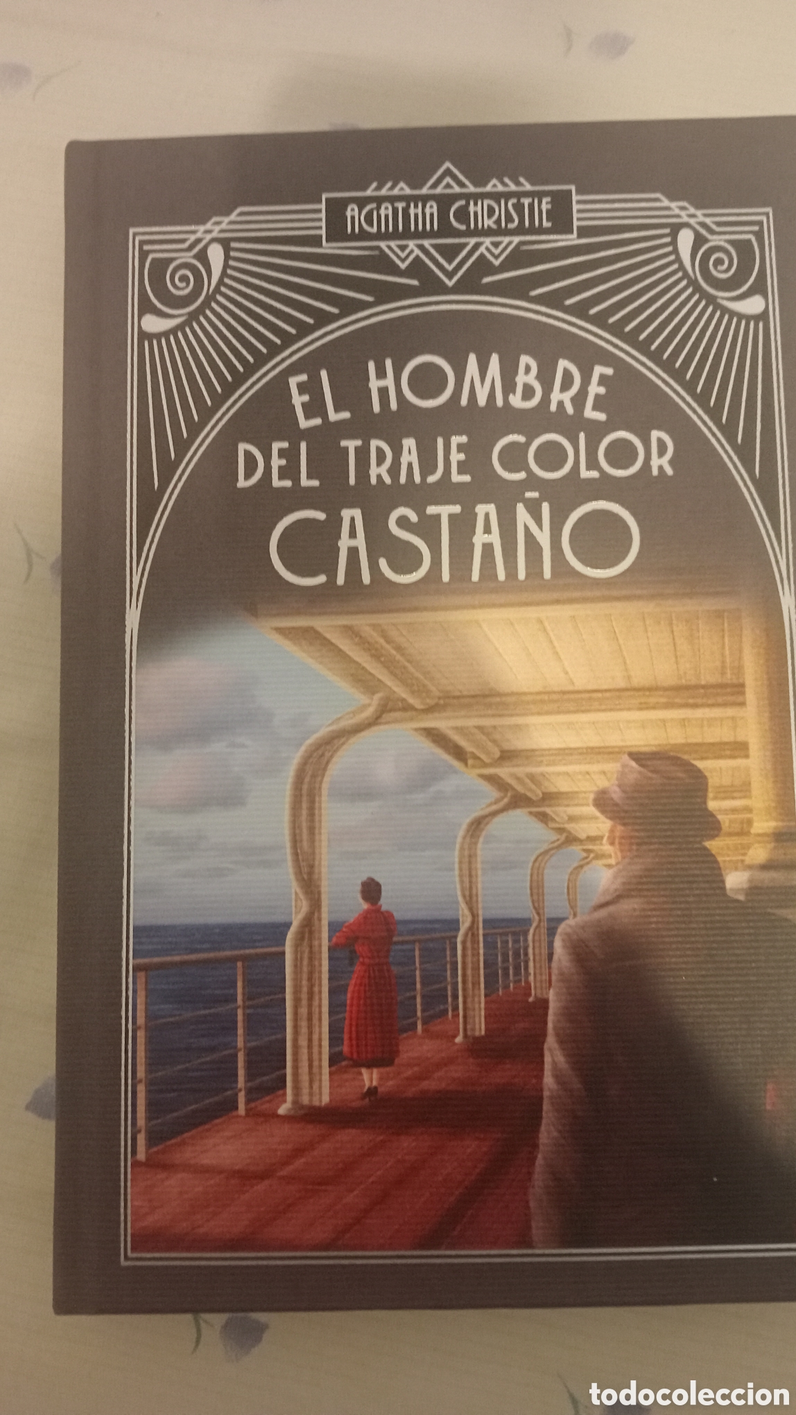 Libros de segunda mano: El hombre del traje color casta&ntilde;o. Agatha Christie. NUEVO. SIN LEER