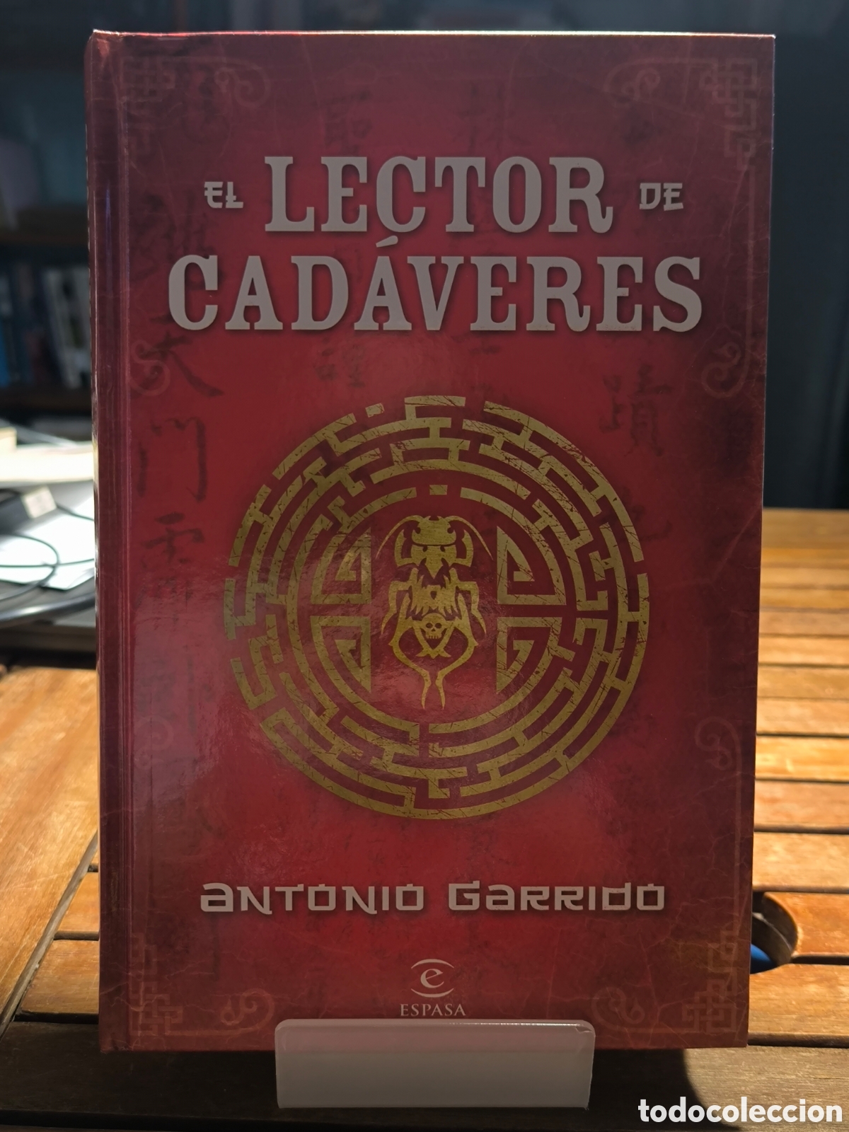 Libros de segunda mano: El lector de cad&aacute;veres Antonio Garrido 2011
