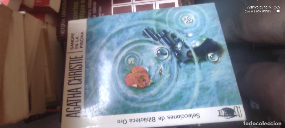 Libros de segunda mano: Agatha Christie. Molino. Sangre en la piscina