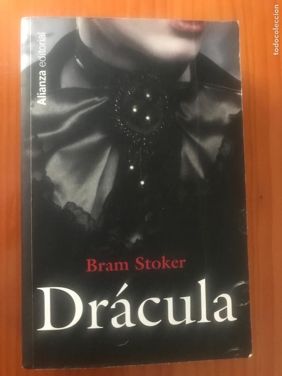 Libros de segunda mano: Dr&aacute;cula / Bram Stoker. Alianza