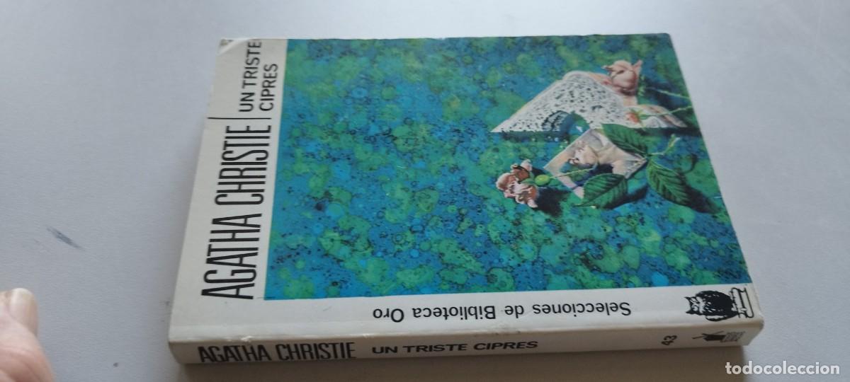 Libros de segunda mano: UN TRISTE CIPRES / AGATHA CHRISTIE / CMA 44 / MOLINO