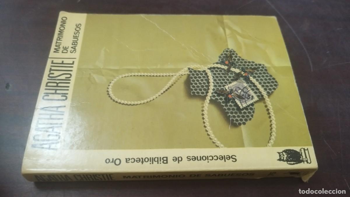 Libros de segunda mano: MATRIMONIO DE SABUESOS / AGATHA CHRISTIE / Z603 / MOLINO