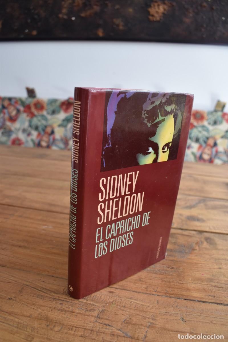 Libros de segunda mano: EL CAPRICHO DE LOS DIOSES. Sidney Sheldon. Circulo de Lectores, 1991. Tapa dura
