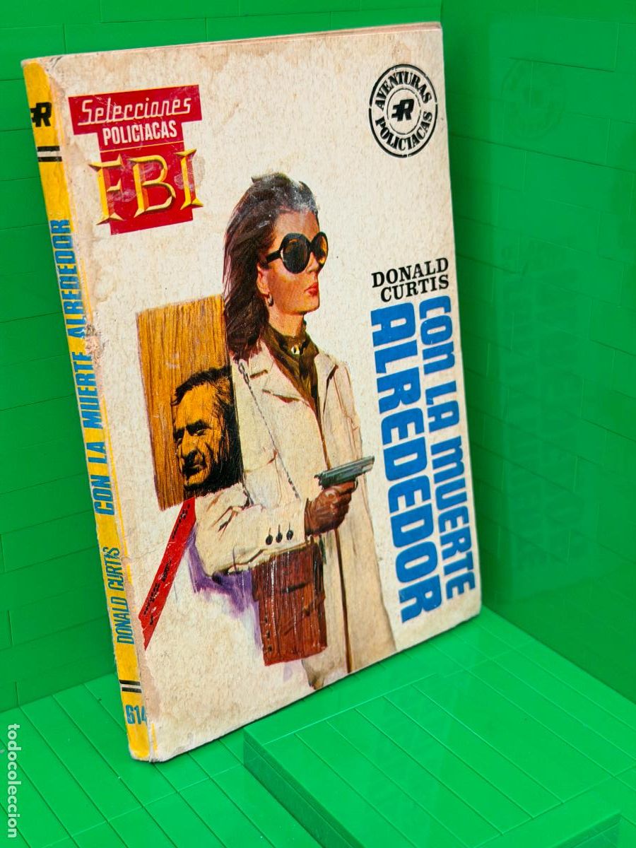 Libros de segunda mano: CON LA MUERTE ALREDEDOR &ndash; ED. CASTRAN &ndash; DONALD CURTIS