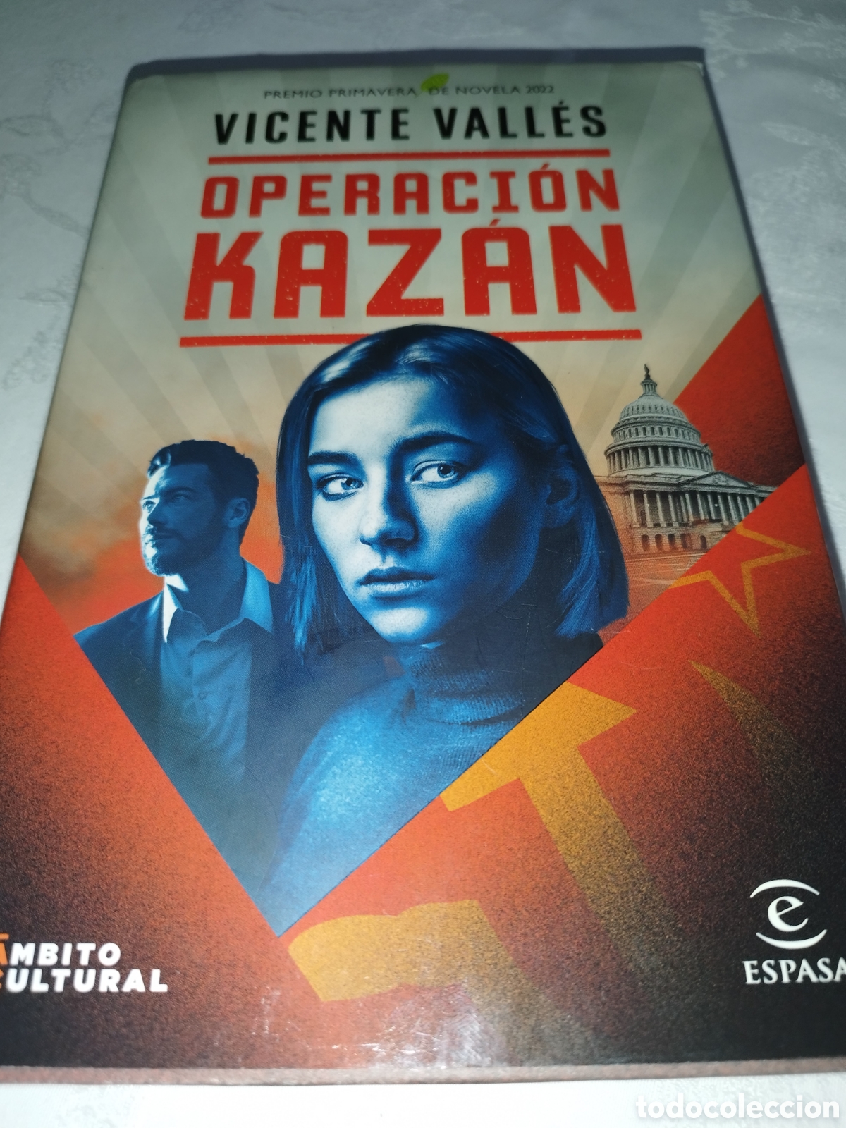 Libros de segunda mano: VICENTE VALLES: OPERACION KAZAN. ED. ESPASA, 2022 PRIMERA EDICION.