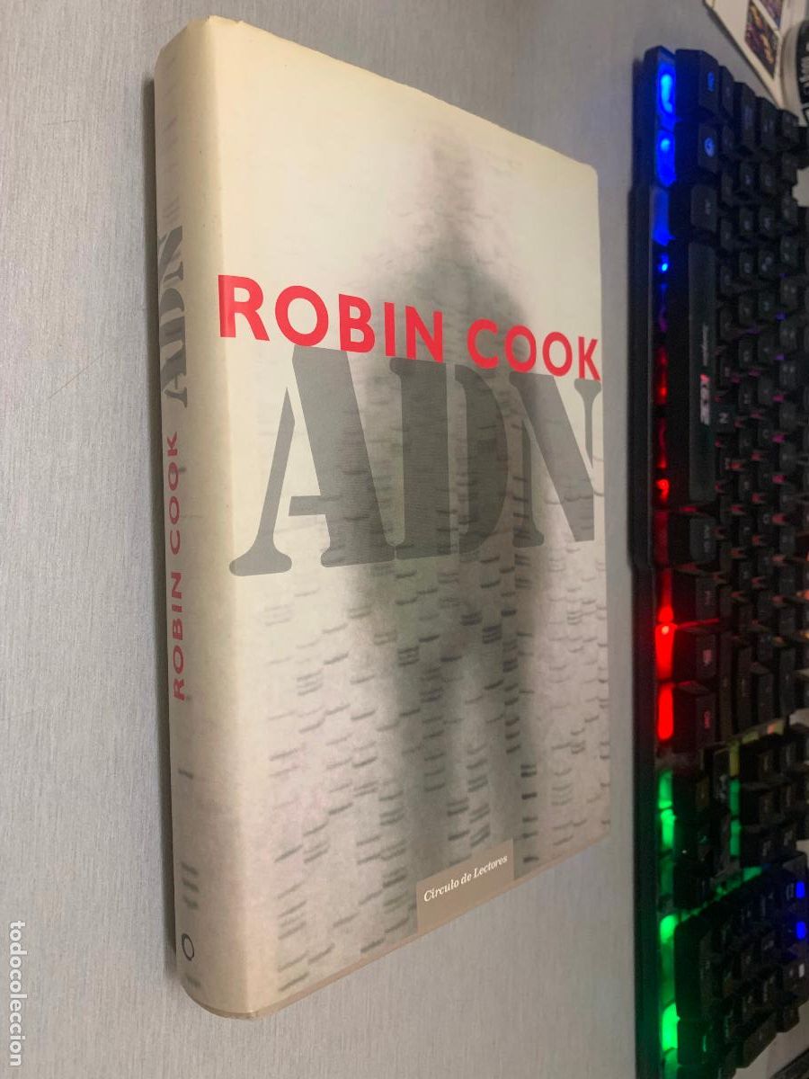 Libros de segunda mano: ADN / ROBIN COOK / C&Iacute;RCULO DE LECTORES