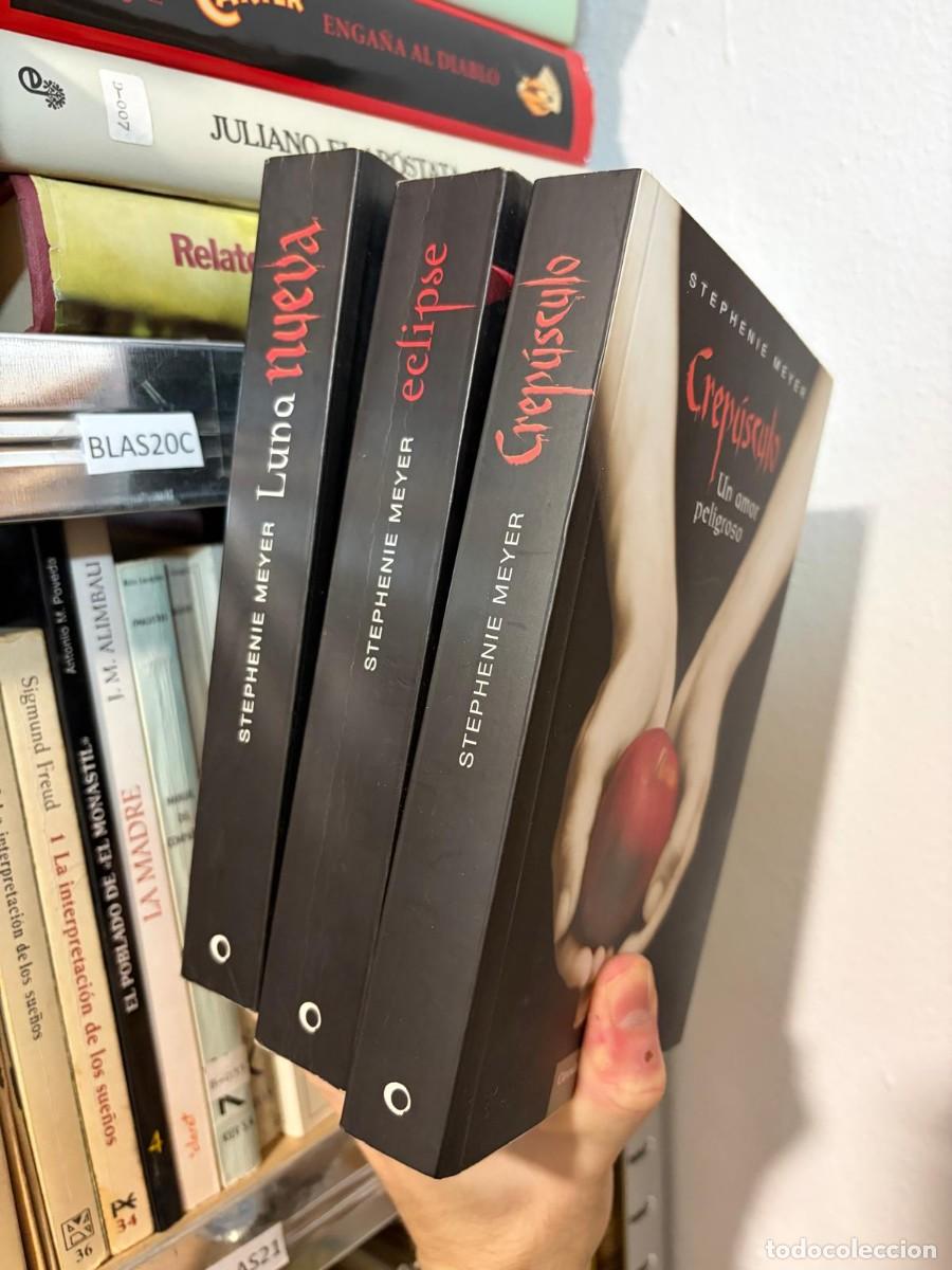 Libros de segunda mano: BLAS20C trilogia crepusculo, espa&ntilde;ol, rustica, STEPHENIE MEYER CREP&Uacute;SCULO-ECLIPSE-LUNA NUEVA