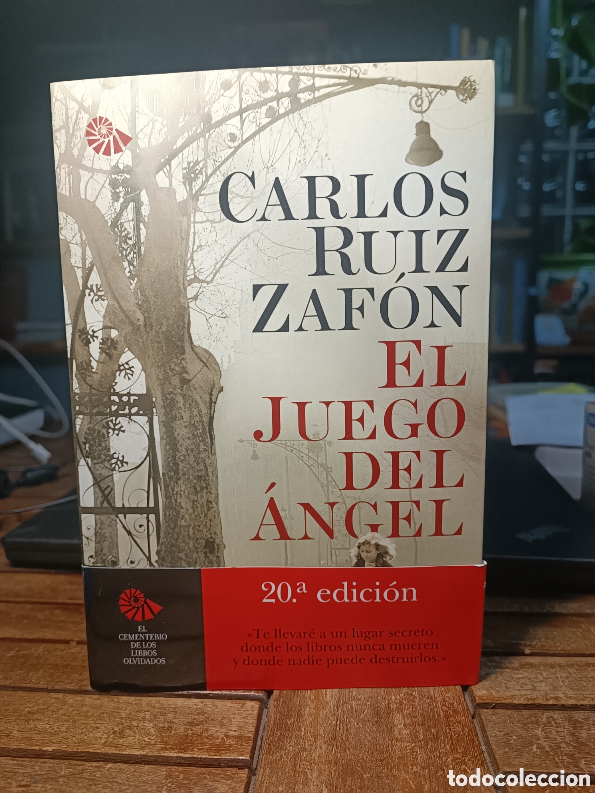 Libros de segunda mano: Carlos Ruiz zafon el juego del &aacute;ngel planeta tapa blanda el cementerio de los libros olvidados 20 ed
