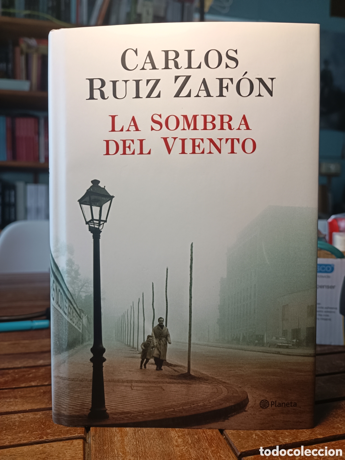 Libros de segunda mano: La sombra del viento Carlos Ruiz zafon planeta tapa dura el cementerio de los libros olvidados 2016
