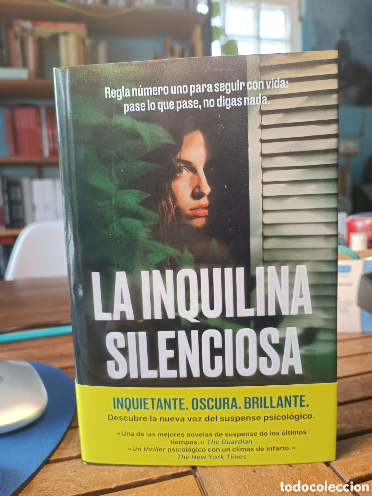 Libros de segunda mano: LA INQUILINA SILENCIOSA CLEMENCE CHIMALLON TAPA DURA PLANETA PRIMERA EDICION 2024