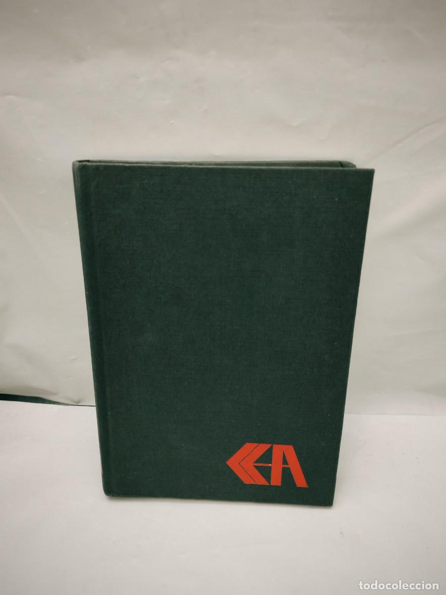 Libri di seconda mano: El horror que nos acecha (Primera edici&oacute;n, tapa dura sin sobrecubierta)