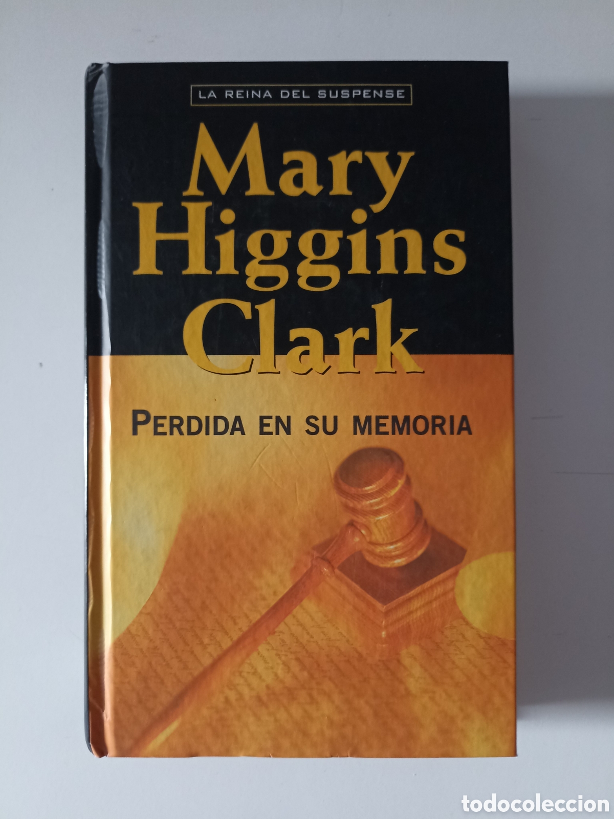 Libros de segunda mano: Mary Higgins Clark - Perdida en su memoria (RBA, 2000)