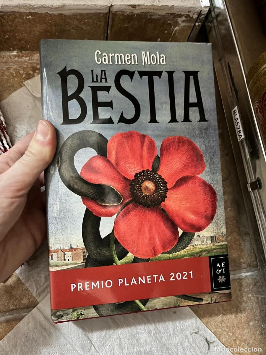 Libros de segunda mano: BLAS28A &ndash; La bestia &ndash; Carmen Mola &ndash; Editorial Planeta &ndash; Novela negra / thriller.