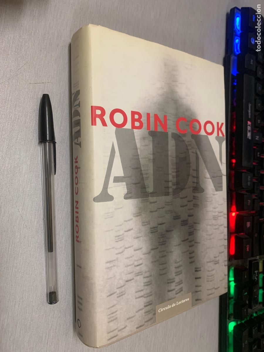 Libros de segunda mano: ADN / ROBIN COOK / C&Iacute;RCULO DE LECTORES