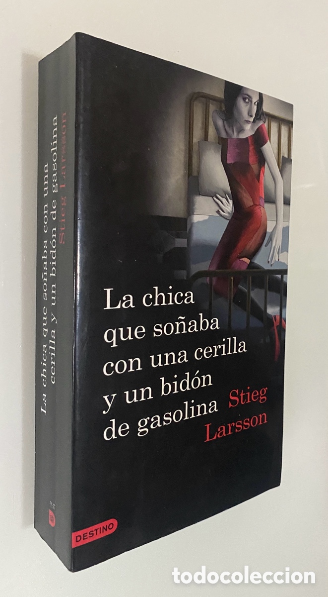 Libros de segunda mano: La chica que so&ntilde;aba con una cerilla y un bid&oacute;n de gasolina (Serie Millennium 2) - LARSSON, Stieg