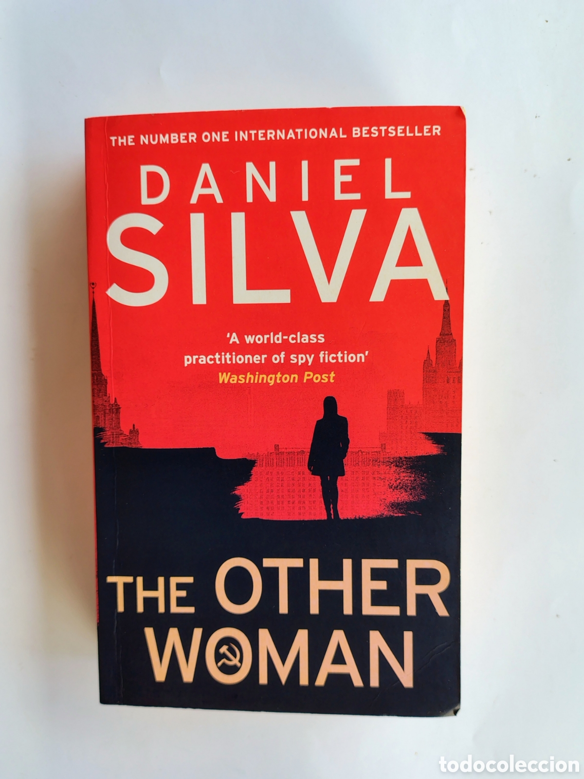 Libros de segunda mano: THE OTHER WOMAN &ndash; Daniel Silva | HarperCollins | 2019 Paperback