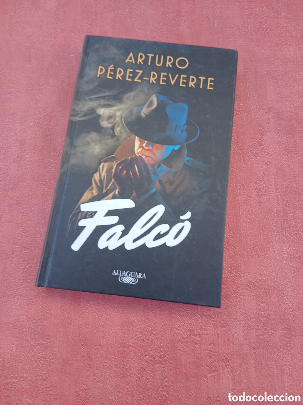 Libros de segunda mano: Falc&oacute;. Arturo P&eacute;rez-Reverte.
