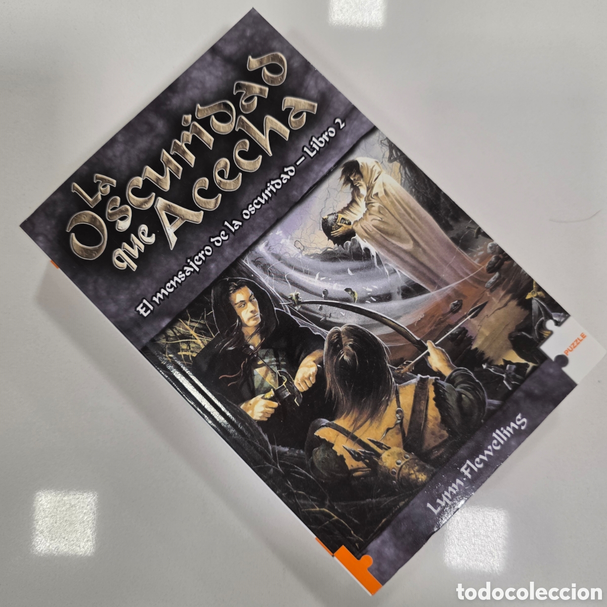 Livros em segunda m&atilde;o: Lynn Flewelling La oscuridad que acecha Mensajero oscuridad libro 2 Puzzle