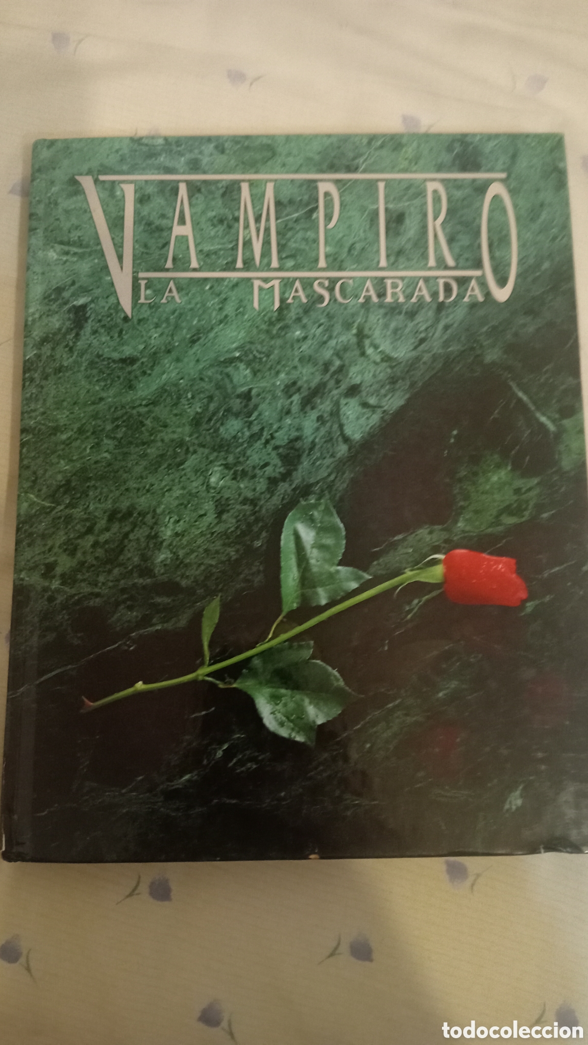 Libri di seconda mano: Vampiro. La mascarada. Un juego narrativo de horror personal. LEER DESCRIPCI&Oacute;N