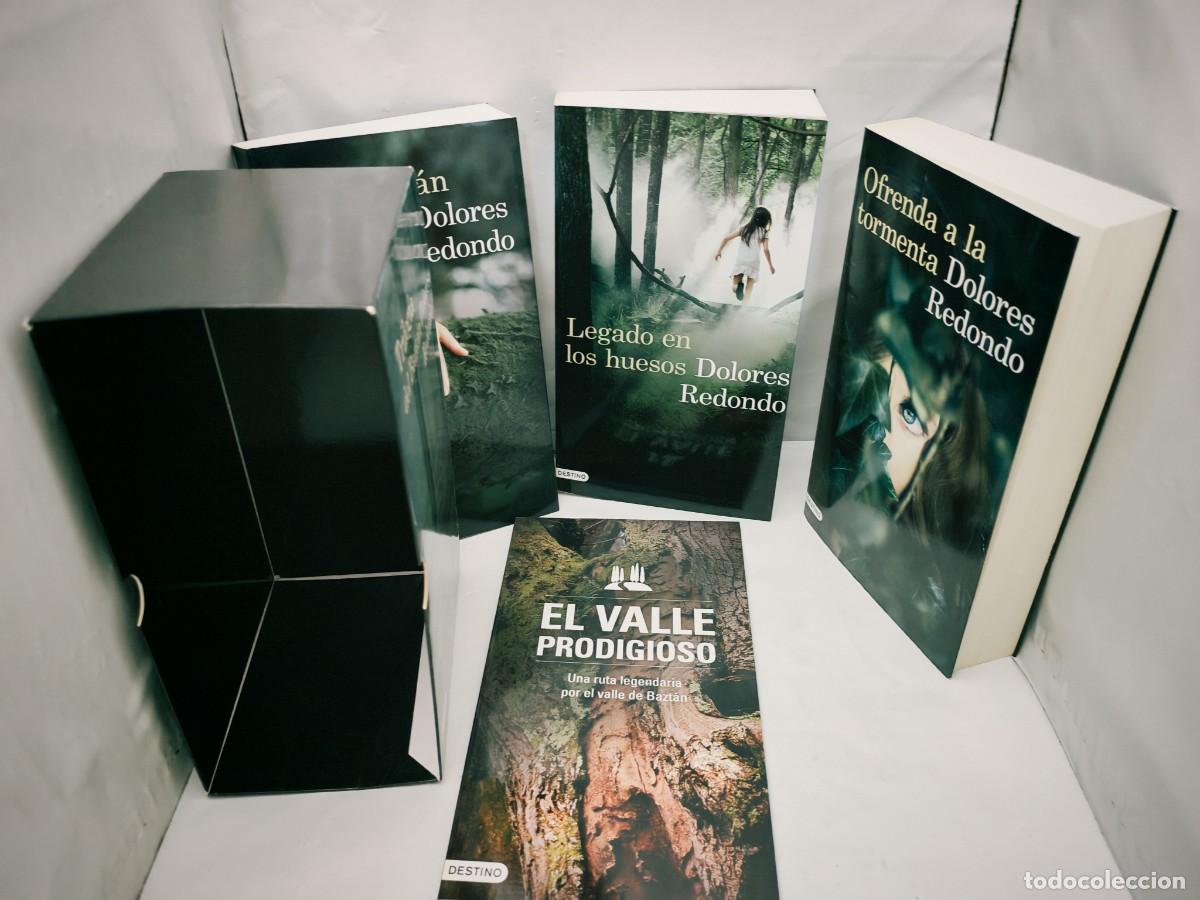 Second hand books: Estuche con 4 Libros: Trilog&iacute;a del Bazt&aacute;n + Extra El Valle Prodigioso