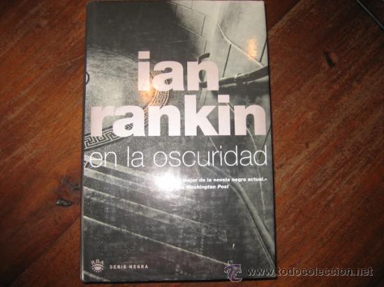 Libros de segunda mano: EN LA OSCURIDAD - Foto 1