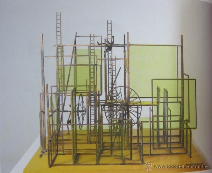Libros de segunda mano: &lsquo;PLAYGROUNDS. REINVENTAR LA PLAZA. CAT&Aacute;L.. EXP. REINA SOF&Iacute;A (2014), SIN USO, IMPECABLE - Foto 3