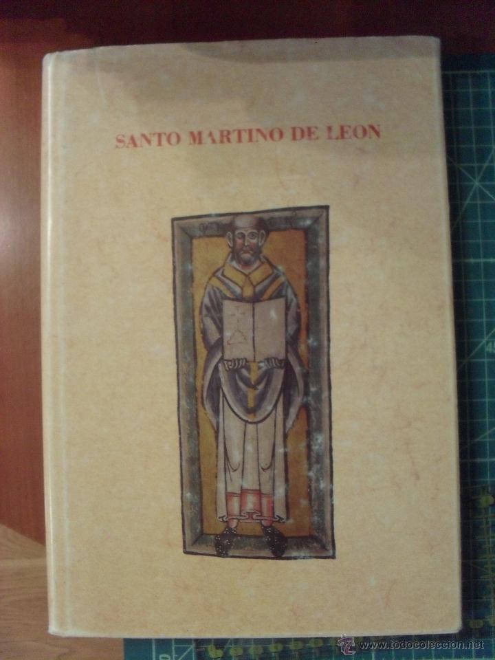 Libros de segunda mano: SANTO MARTINO DE LEON, Antonio Vi&ntilde;ayo - Foto 1