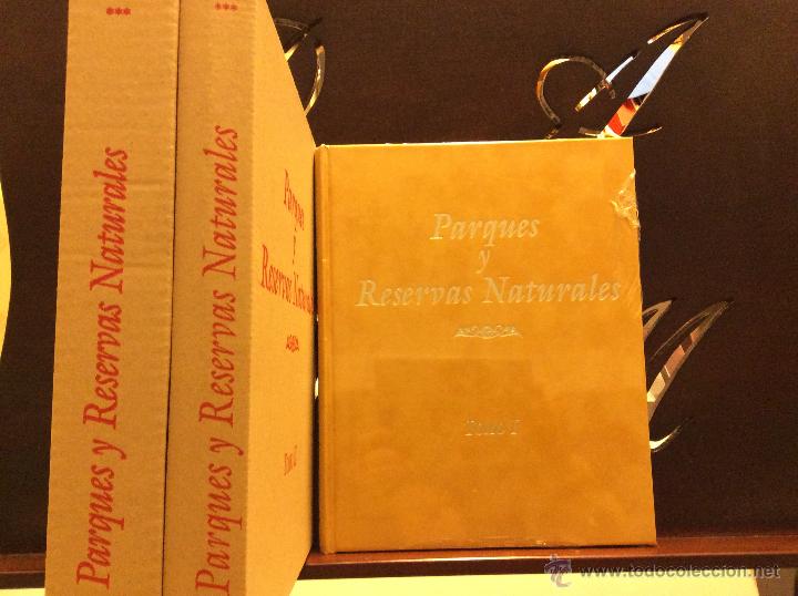 Libros de segunda mano: PARQUES Y RESERVAS NATURALES - Foto 1
