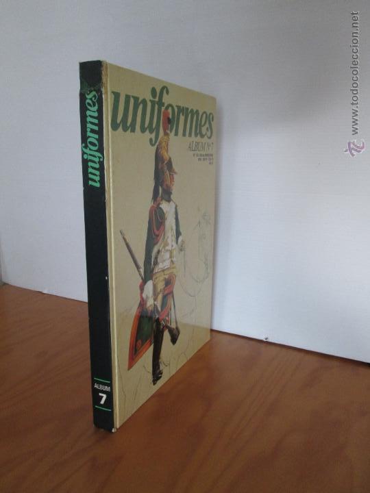 Libros de segunda mano: UNIFORMES ALBUM N&ordm; 7. N&ordm; 55 A 60 BIMESTRIEL. - Foto 2