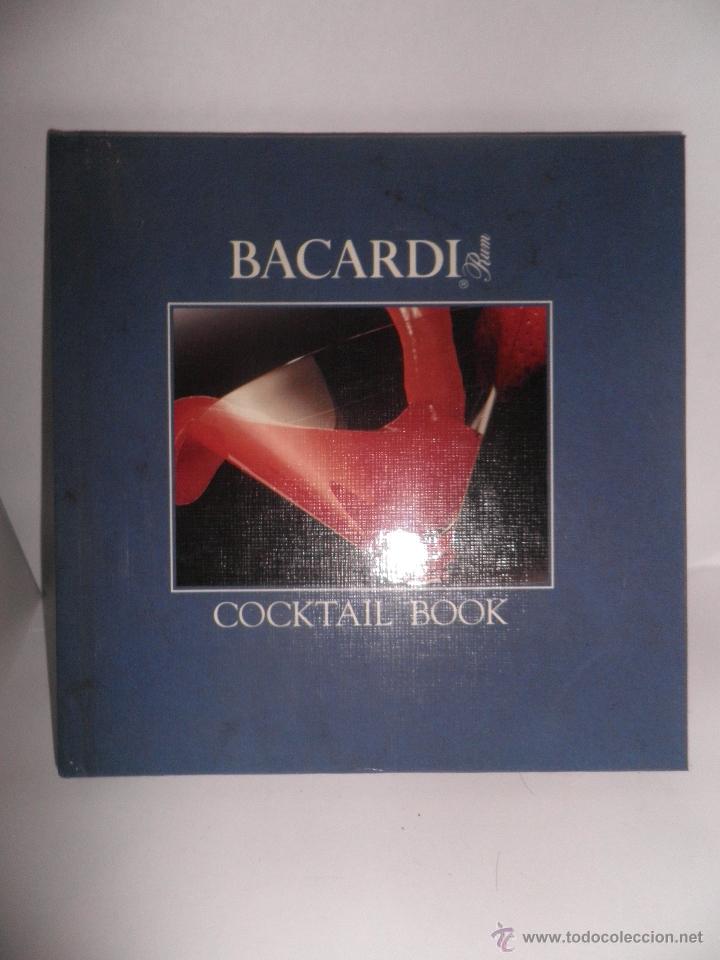 Libros de segunda mano: BACARDI RON Cocktail Book (ESPA&Ntilde;OL), PEQUE&Ntilde;O FORMATO - Foto 1