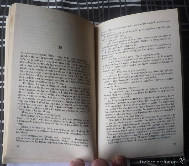 Libros de segunda mano: RAMSES - EL HIJO DE LA LUZ. DE CHRISTIAN JACQ - Foto 4