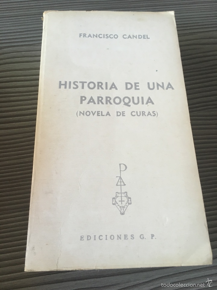 Libros de segunda mano: Historia de una parroquia(Novela de Curas) - Foto 1