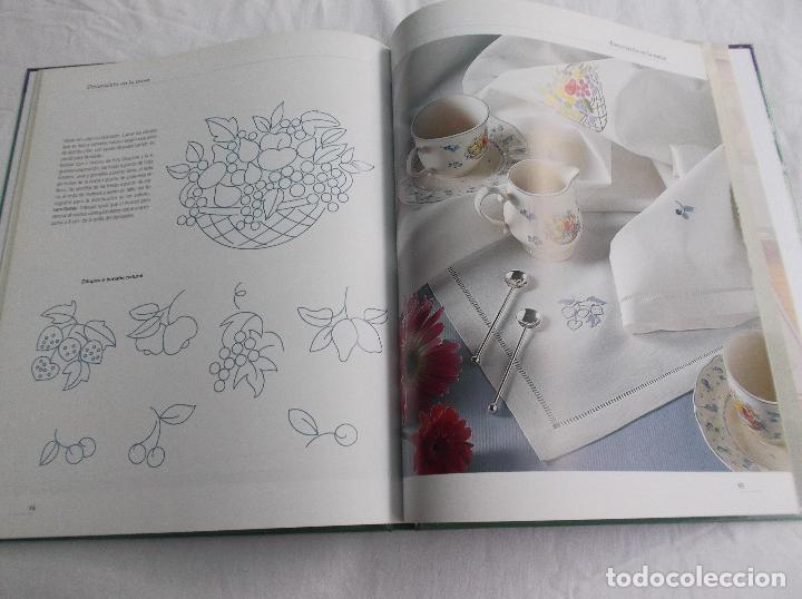 Libros de segunda mano: BORDADO CREATIVO. LABORES CREATIVAS. MAS DE 100 PROYECTOS EXPLICADOS PASO A PASO. CIRCULO DE LECTORE - Foto 6