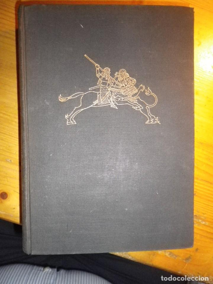 Libros de segunda mano: LIBRO DIOSES TUMBAS Y SABIOS LA NOVELA DE LA ARQUEOLOGIA - Foto 1