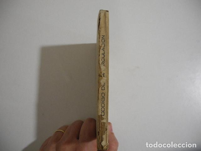 Libros de segunda mano: Codigo de la circulaci&oacute;n. 1948. Editorial Go&ntilde;i - Foto 2