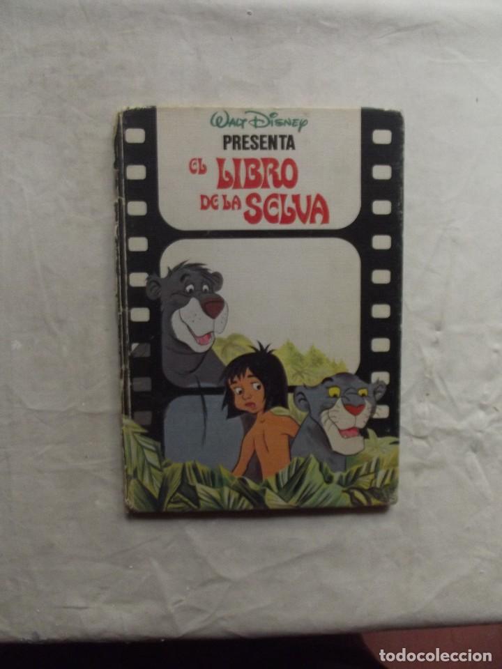 Libros de segunda mano: WALT DISNEY PRESENTA EL LIBRO DE LA SELVA - Foto 1